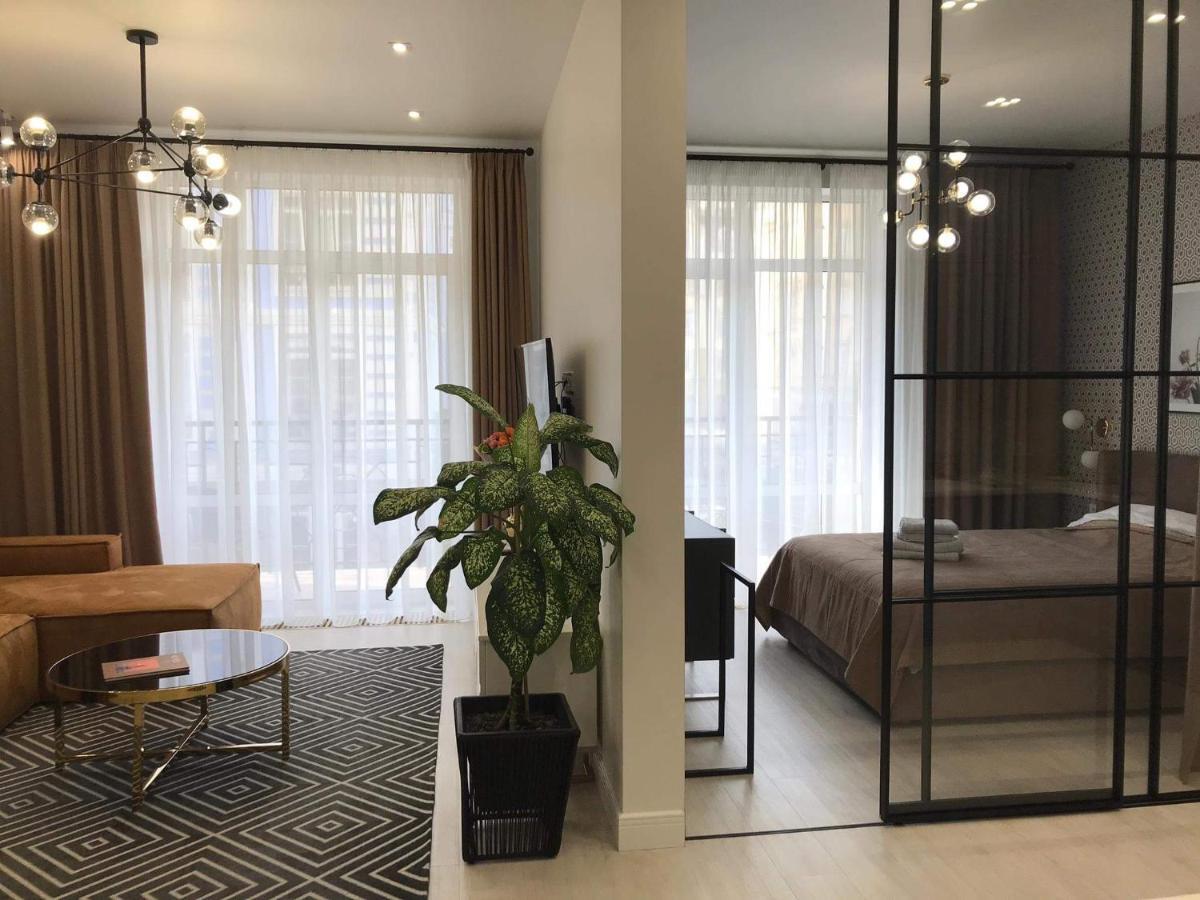 *Luxury Apartment In The City Center* キエフ エクステリア 写真
